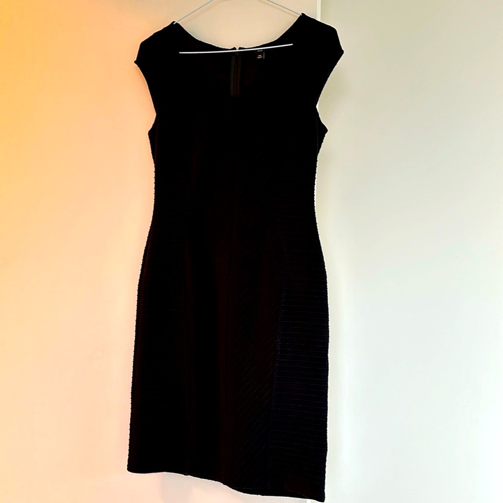 Ann Taylor Petite 0P Black sleeveless dress